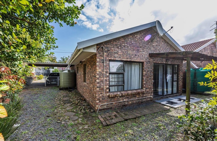 4 Bedroom Property for Sale in Nahoon Valley Park Eastern Cape
